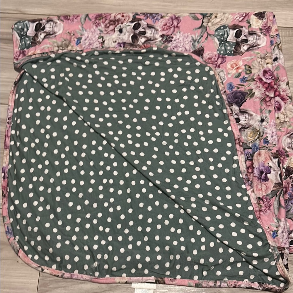 Posh peanut blanket